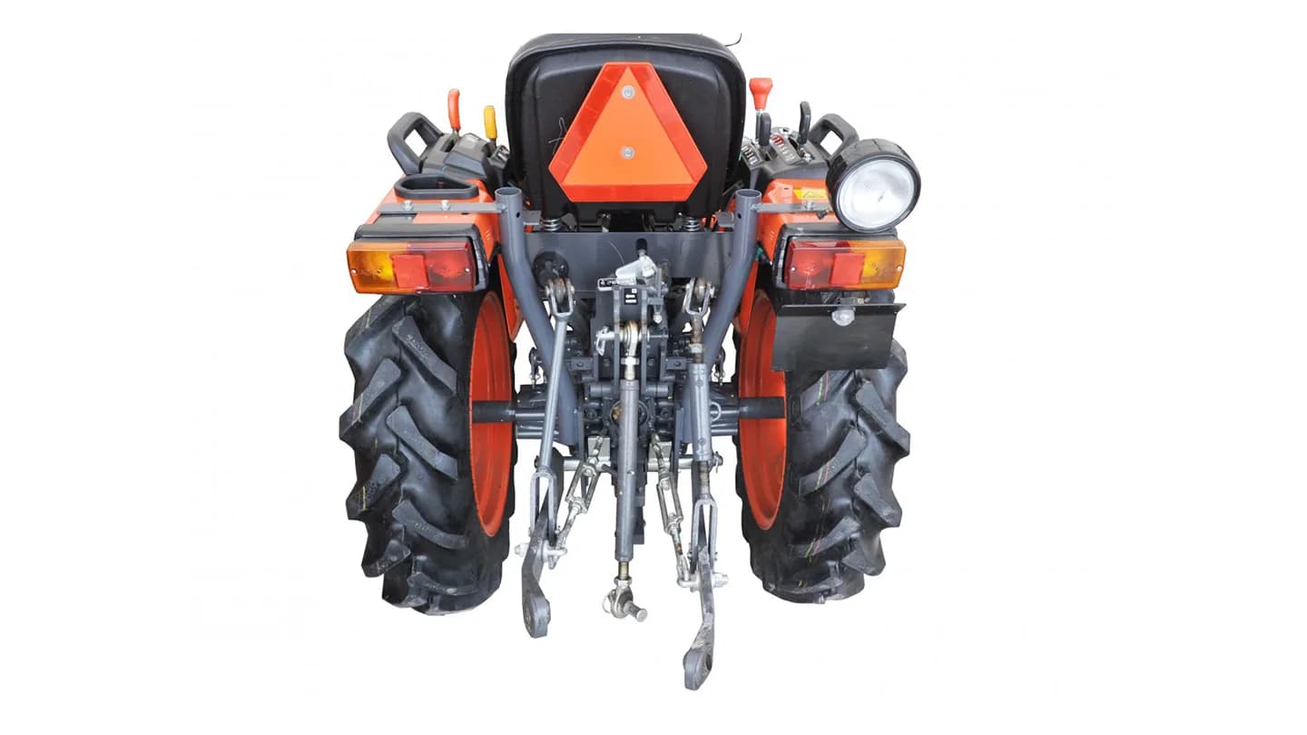 Трактор Kubota | Кубота B2441 9+3 (Kubota India) STD agri 7.00-12 / 8.3-20 (с ПСМ) — фото 24