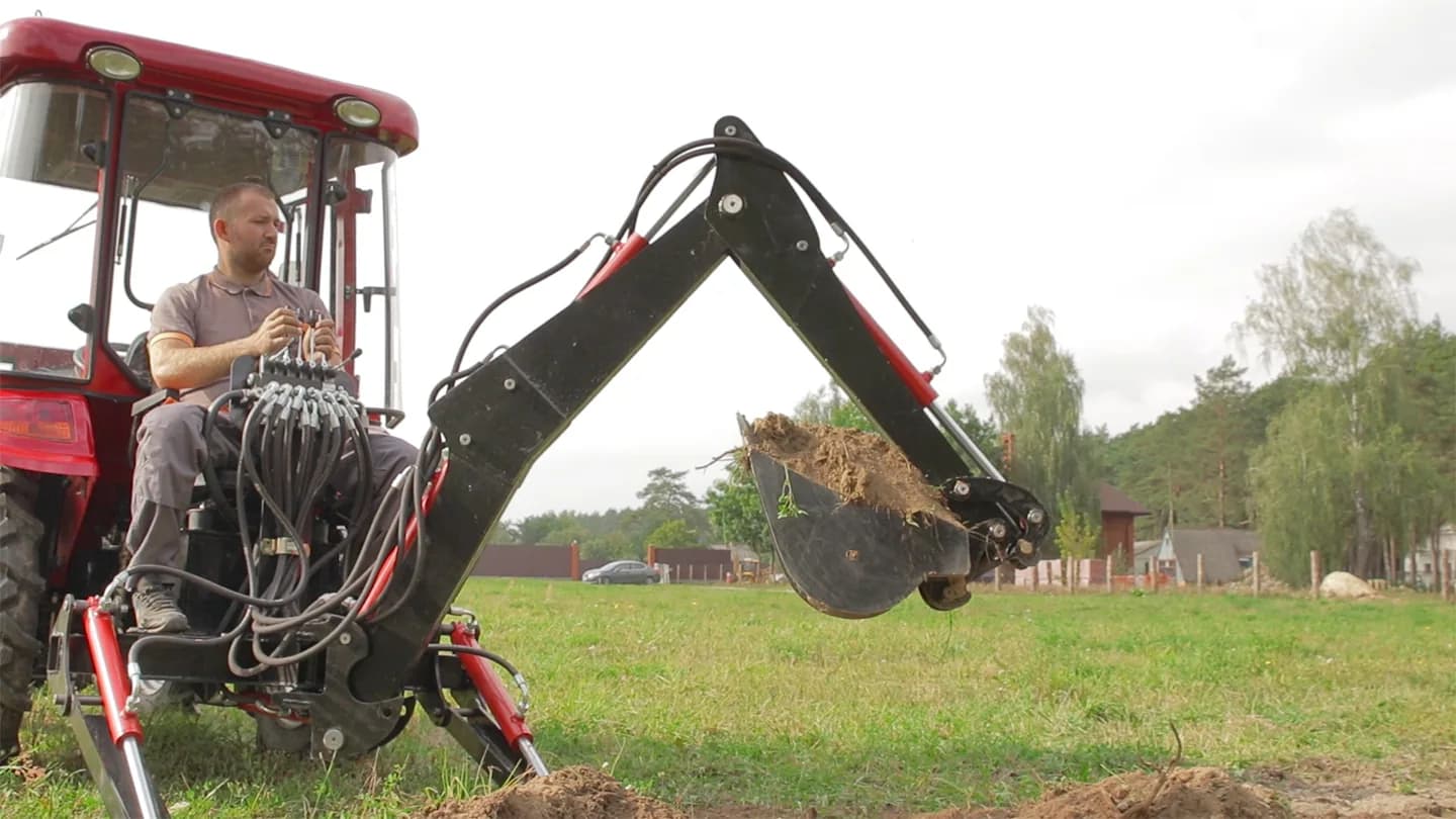 Навесной экскаватор Landformer 230