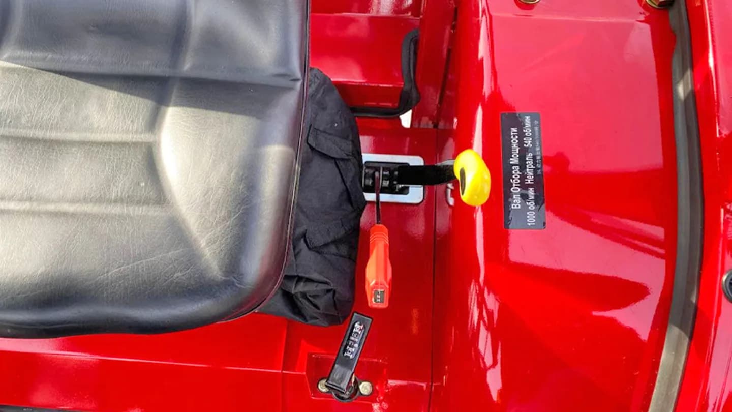 Трактор Dongfeng 404 G2 РЕВЕРС 8+8 | Донгфенг 404 G2 | DF 404 — фото 34