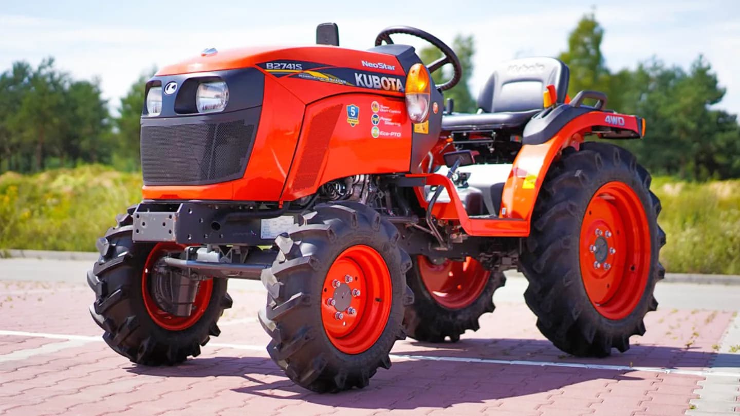 Трактор Kubota | Кубота B2741S 9+3 (Kubota India) STD agri 7.00-12 / 8.3-20 (с ПСМ)
