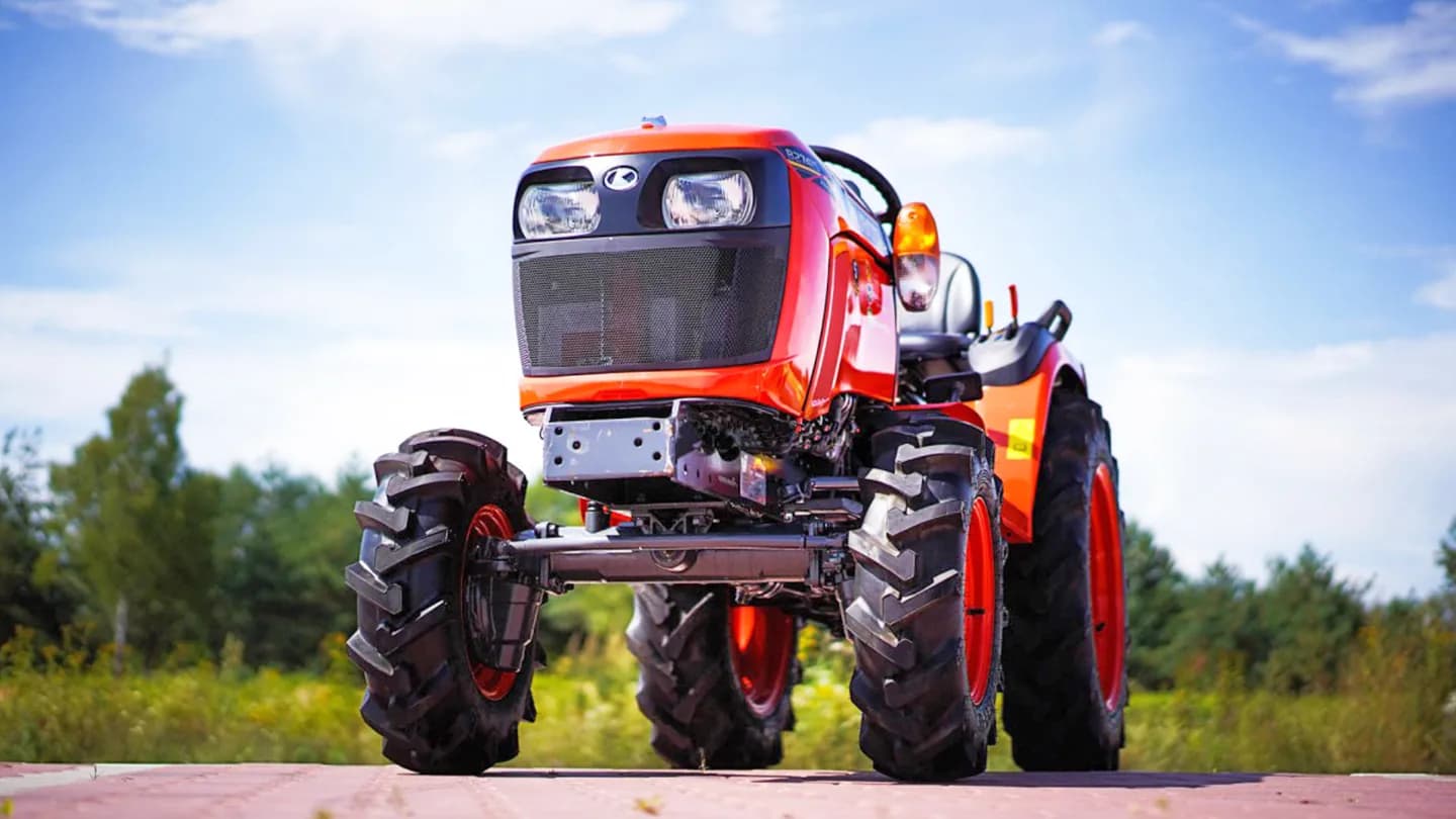 Трактор Kubota | Кубота B2741S 9+3 (Kubota India) STD agri 7.00-12 / 8.3-20 (с ПСМ)