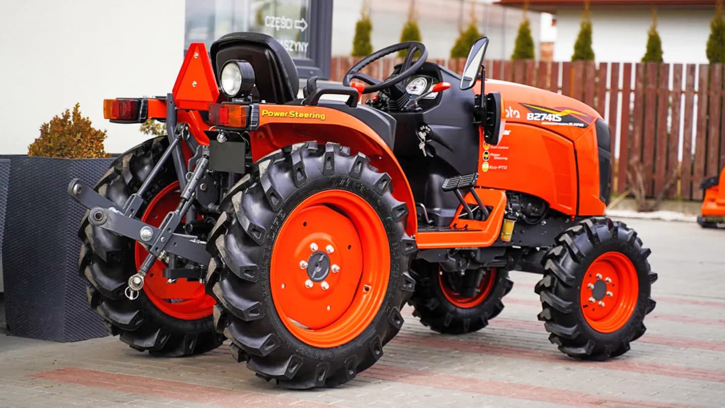 Трактор Kubota | Кубота B2741S 9+3 (Kubota India) STD agri 7.00-12 / 8.3-20 (с ПСМ) — фото 11