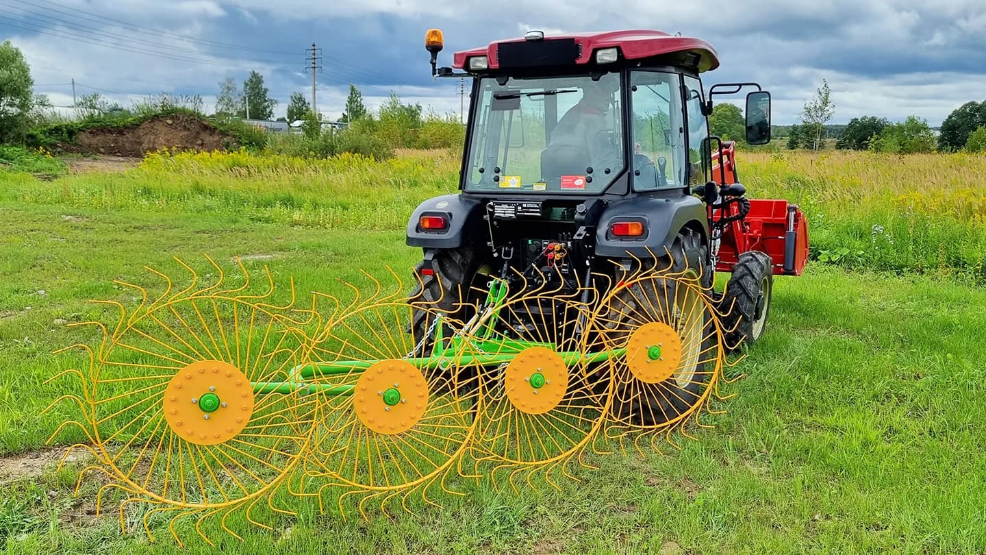 Применение граблей-сеноворошилок Flagman RR-04