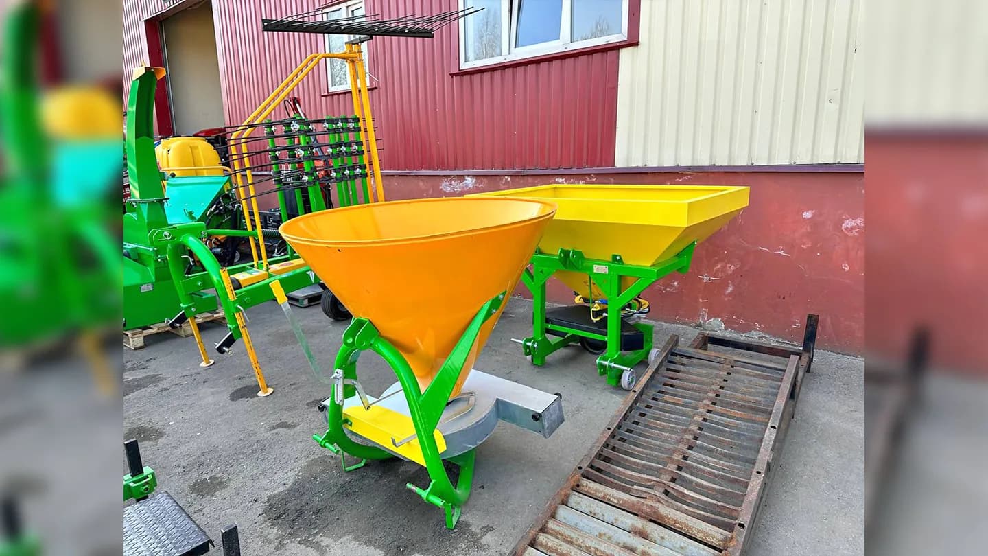 Разбрасыватель навесной, садовый Flagman | Флагман R350S (350 л)