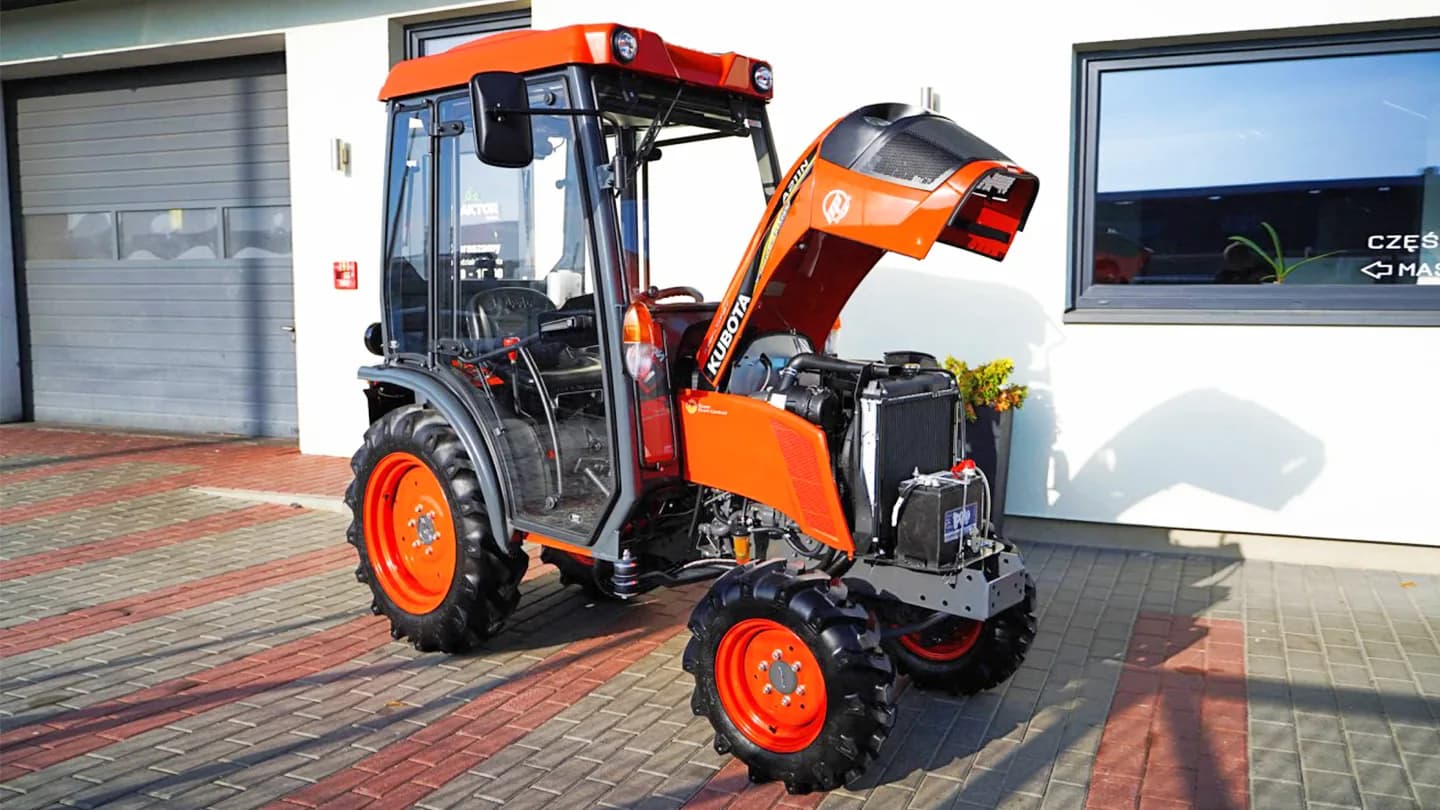 Трактор Kubota | Кубота A211N-OPC 9+3 (Kubota India) STD agri 7.00-12 / 8.3-20 (с ПСМ) — фото 9