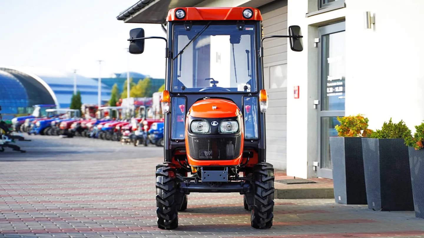 Трактор Kubota | Кубота A211N-OPC 9+3 (Kubota India) STD agri 7.00-12 / 8.3-20 (с ПСМ) — фото 8
