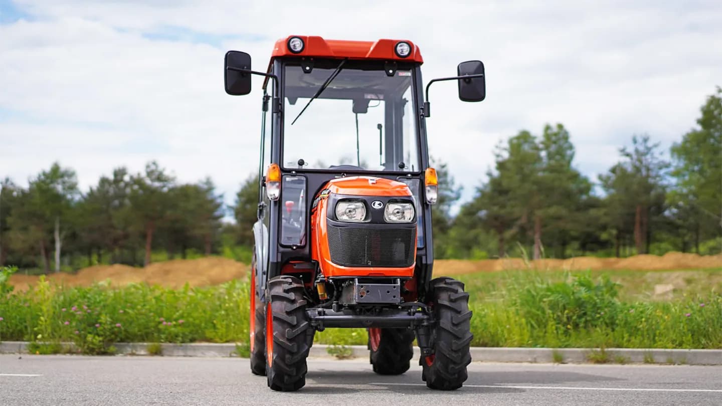 Трактор Kubota | Кубота B2441С 9+3 (Kubota India) STD agri 7.00-12 / 8.3-20 (с ПСМ) — фото 5
