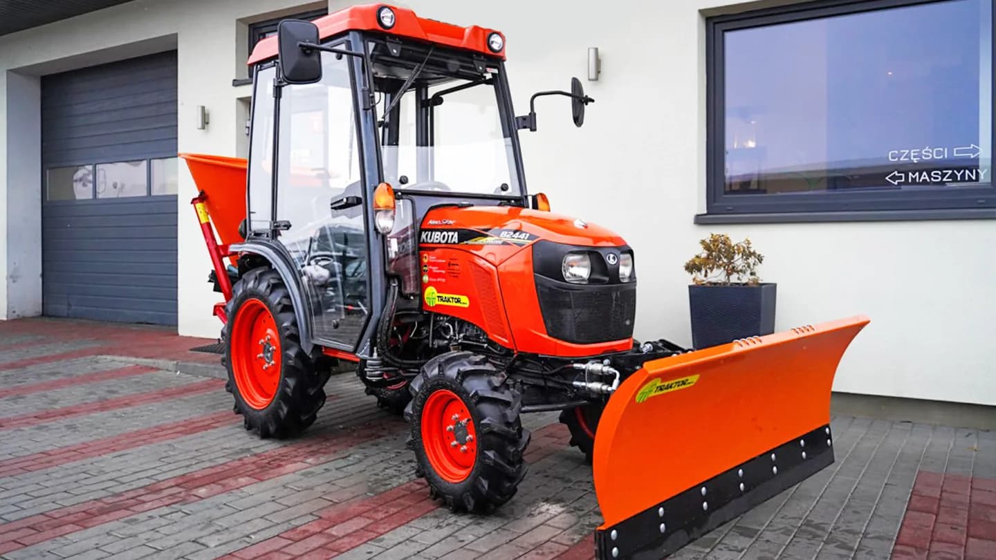 Трактор Kubota | Кубота B2441С 9+3 (Kubota India) STD agri 7.00-12 / 8.3-20 (с ПСМ) — фото 10