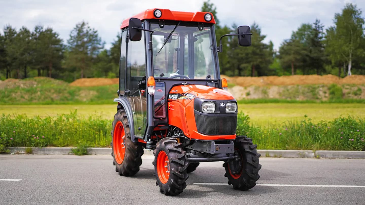 Трактор Kubota | Кубота B2441С 9+3 (Kubota India) STD agri 7.00-12 / 8.3-20 (с ПСМ)