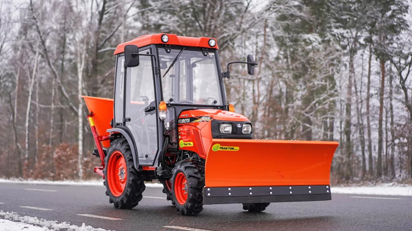 Трактор Kubota | Кубота B2441С 9+3 (Kubota India) STD agri 7.00-12 / 8.3-20 (с ПСМ) — фото 11