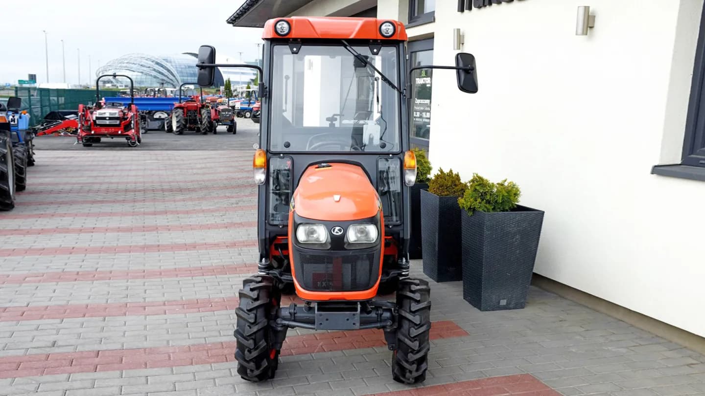 Трактор Kubota | Кубота B2741SС 9+3 (Kubota India) STD agri 7.00-12 / 8.3-20 (с ПСМ)