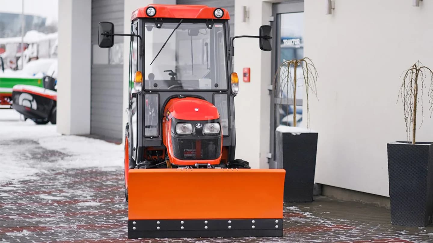 Трактор Kubota | Кубота B2741SС 9+3 (Kubota India) STD agri 7.00-12 / 8.3-20 (с ПСМ) — фото 7