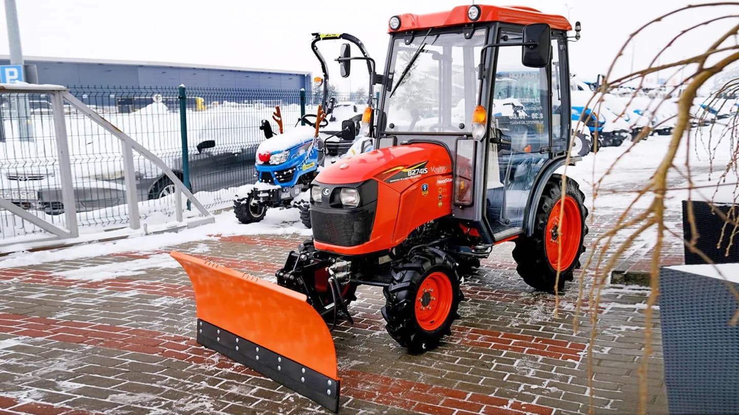 Трактор Kubota | Кубота B2741SС 9+3 (Kubota India) STD agri 7.00-12 / 8.3-20 (с ПСМ) — фото 10