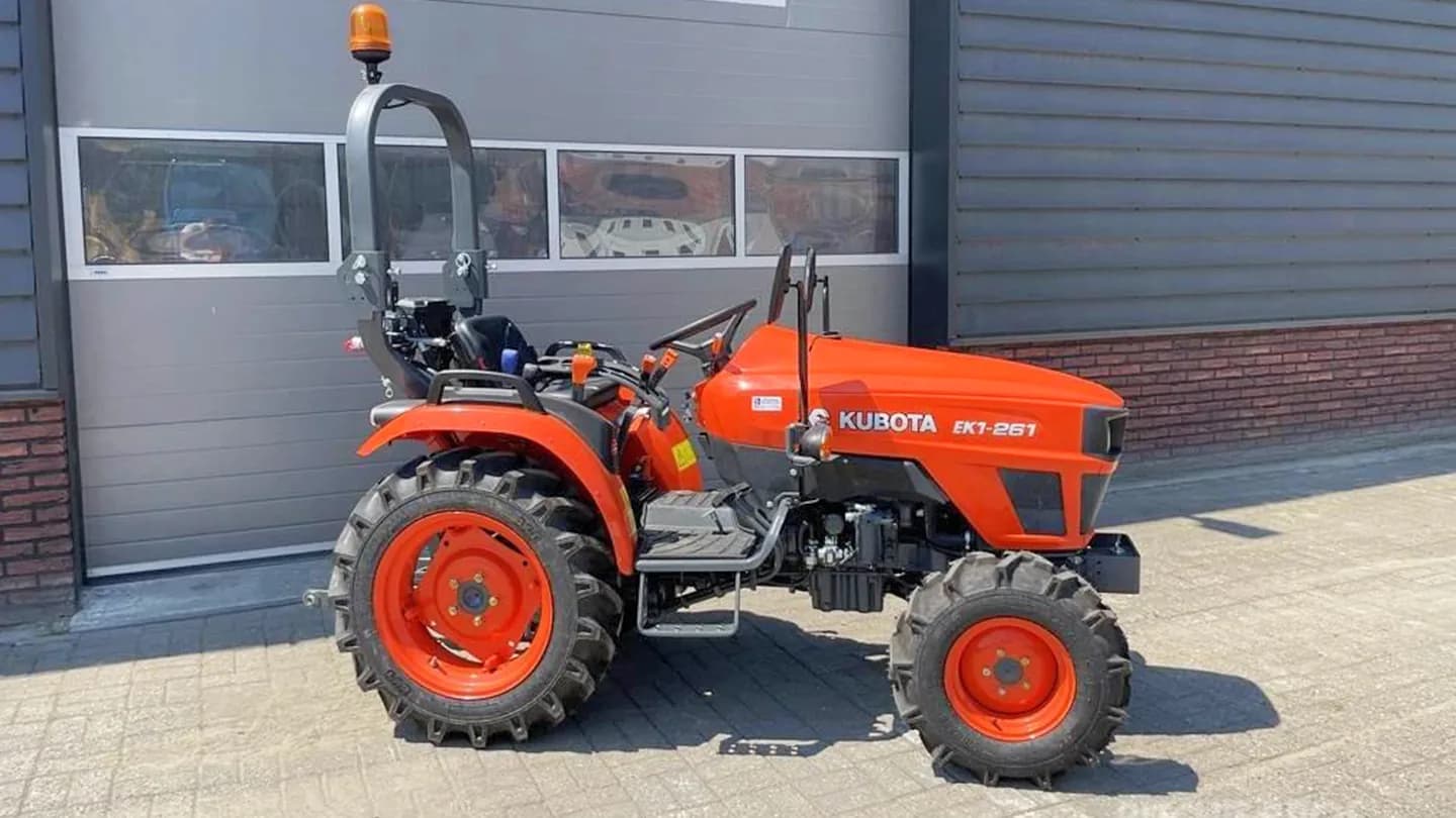 Трактор Kubota | Кубота EK1-261 9+3 (Kubota India) STD agri 6.00-12 / 8.3-20 (с ПСМ)