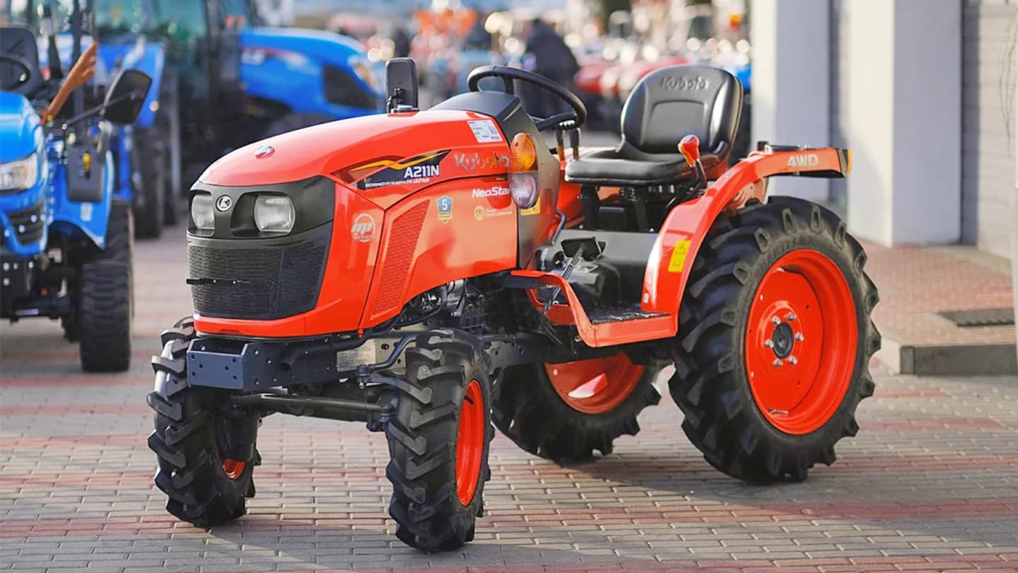 Трактор Kubota | Кубота A211N-OP 9+3 (Kubota India) STD agri 7.00-12 / 8.3-20 (с ПСМ) — фото 11