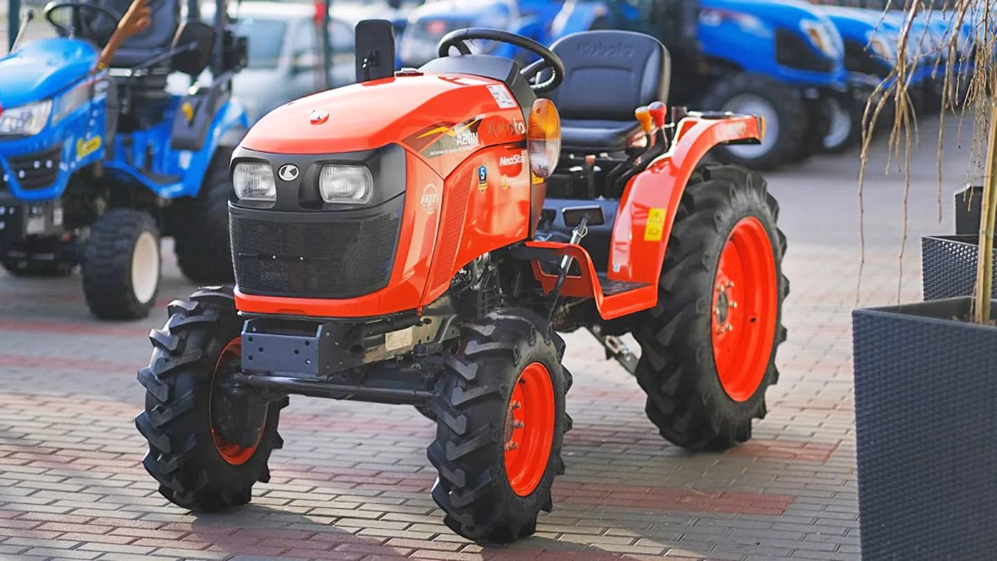 Трактор Kubota | Кубота A211N-OP 9+3 (Kubota India) STD agri 7.00-12 / 8.3-20 (с ПСМ) — фото 9
